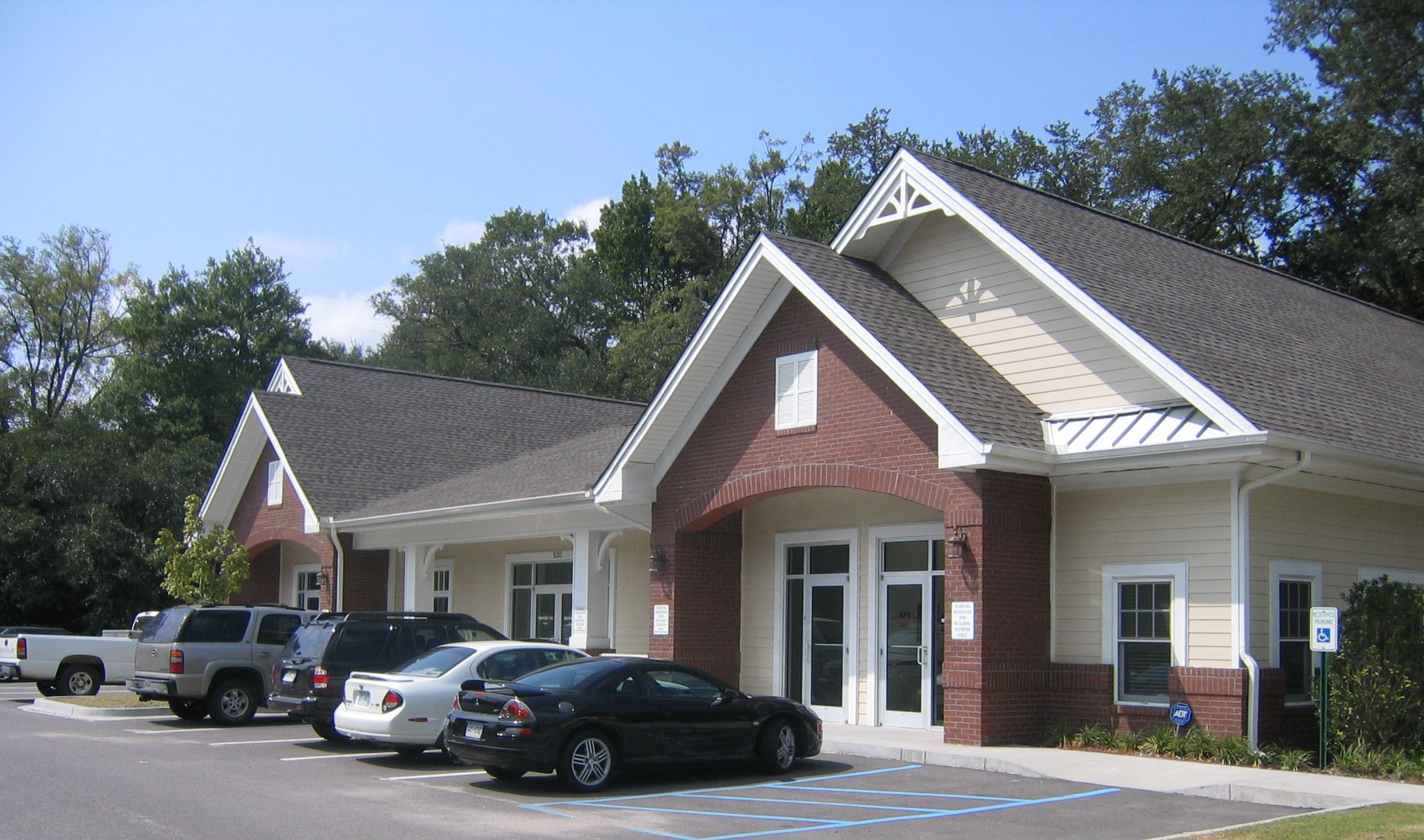 picture of Folley Oaks Professional building